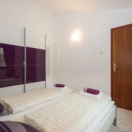 Irena Apartment *