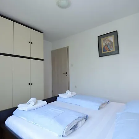 Apartment Irena *